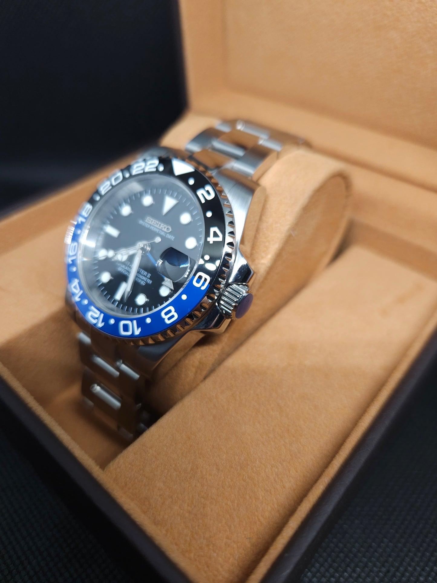 40mm Batman GMT Style - Seiko Mod