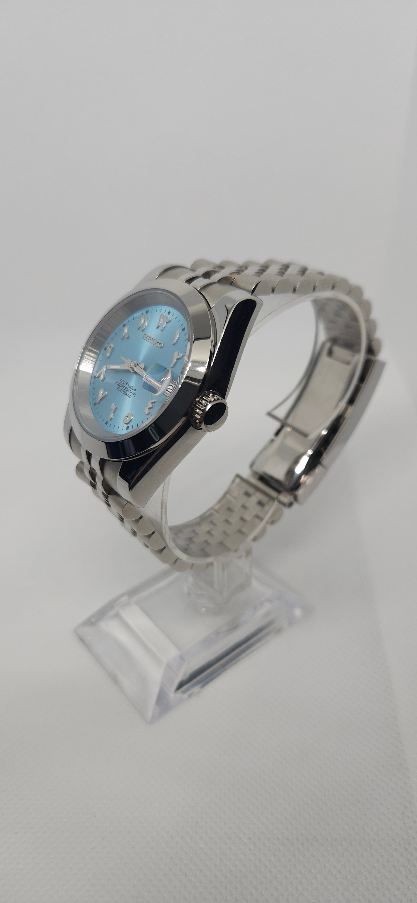 39mm Seiko Mod – Oyster Inspired with Skyblue Arabic Dial