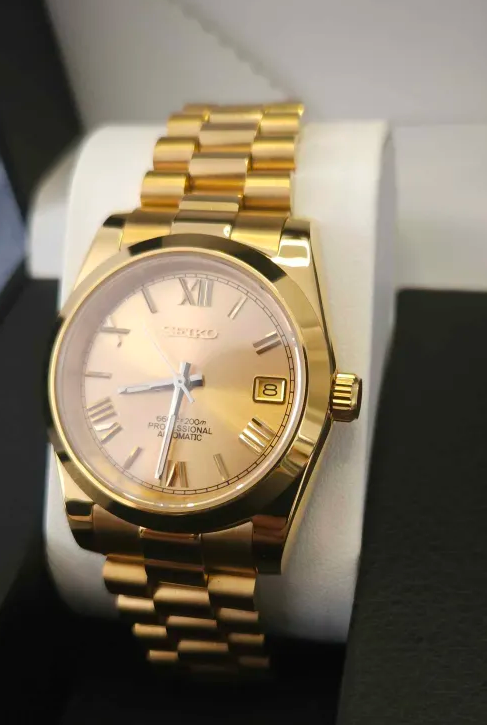 36mm Gold Oyster Perpetual Style with Gold Roman Dial