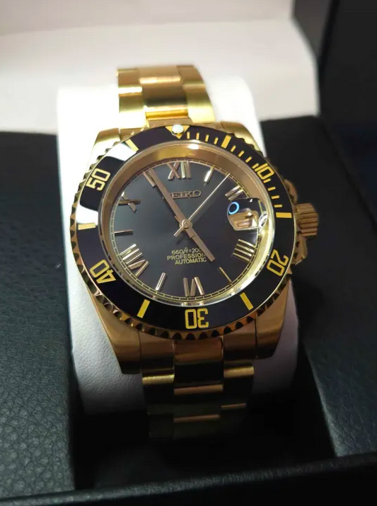 40mm Submariner Style Black Dial Gold Case & Bracelet Roman Numerals Cyclops Date